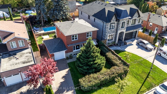 11 Chatterton Boulevard, Toronto E08