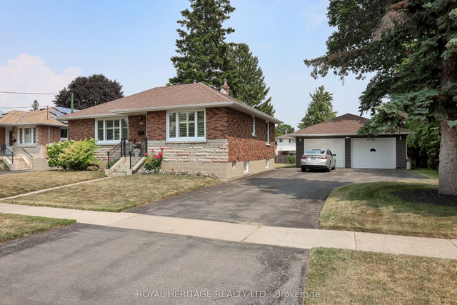 339 Nipigon Street E, Oshawa