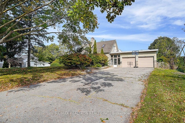 904 Parklane Avenue, Oshawa