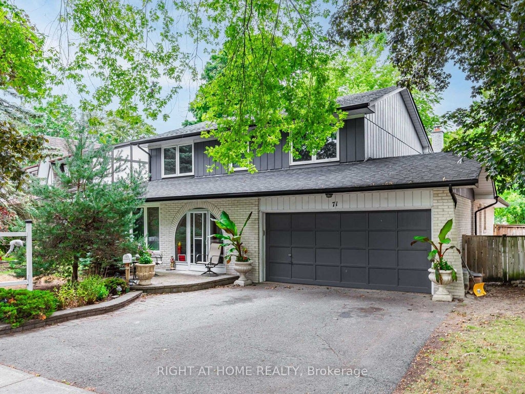 71 Satchell Boulevard, Toronto E10