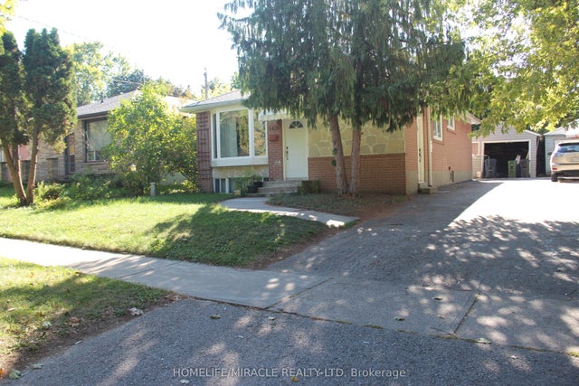 140 Porchester Drive, Toronto E09