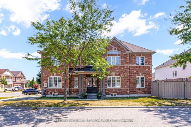 35 Elliottglen Drive, Ajax