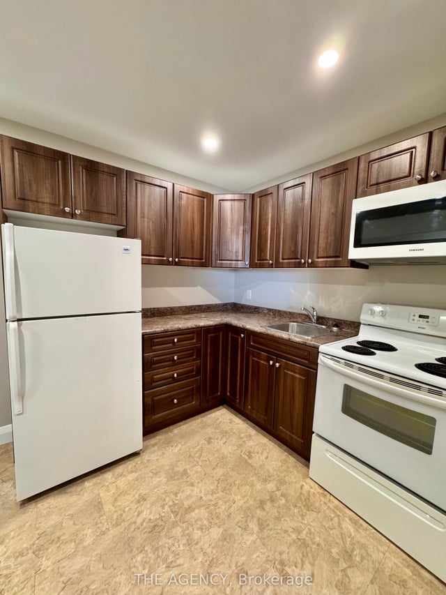 62 Bloor Street 1, Oshawa