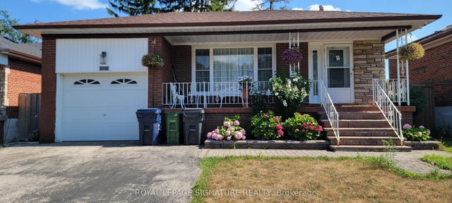 235 Danzig Street N, Toronto E10