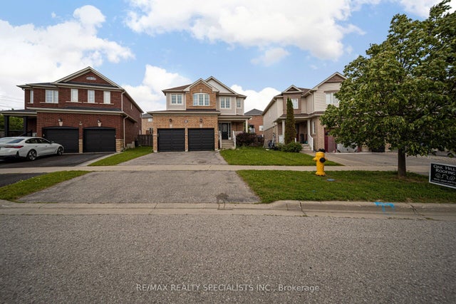 91 Laprade Square, Clarington