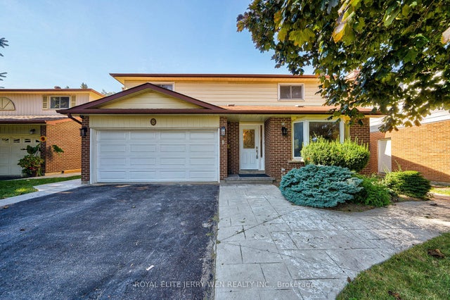 8 Deerfield Court, Whitby