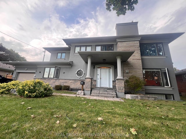 30 Meadowacres Drive, Toronto E05
