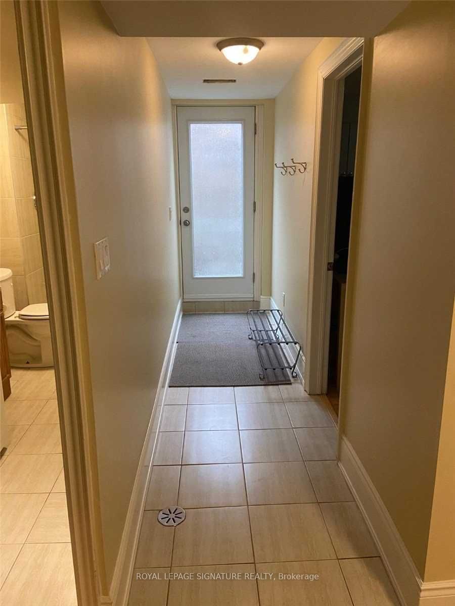 41 Kimbermount Drive Lower, Toronto E05