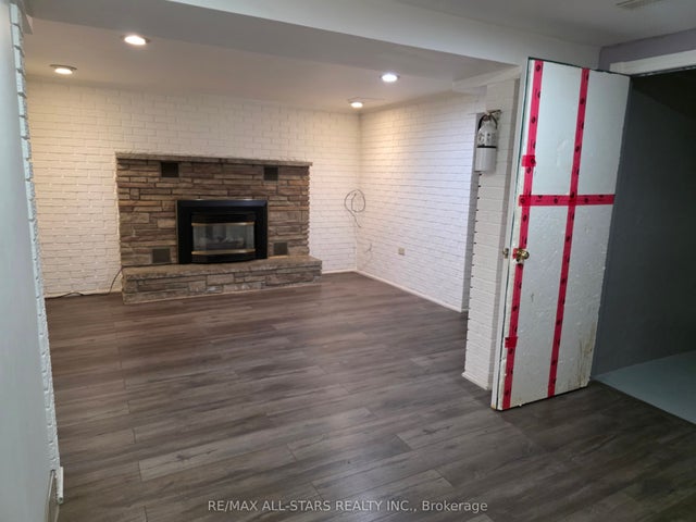 221 Elgin Street W, Oshawa