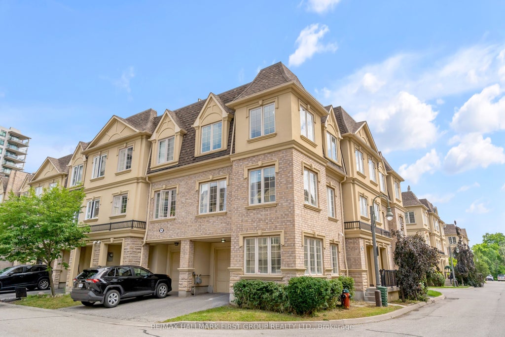 1250 St Martins Drive 96, Pickering