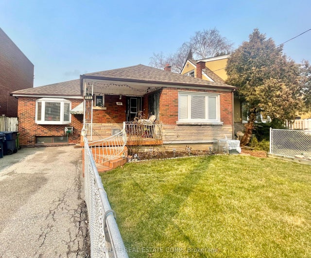 886 Danforth Road, Toronto E04