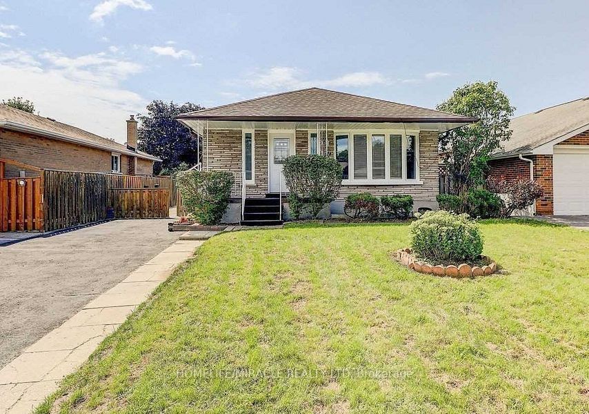 57 Iroquois Avenue, Oshawa
