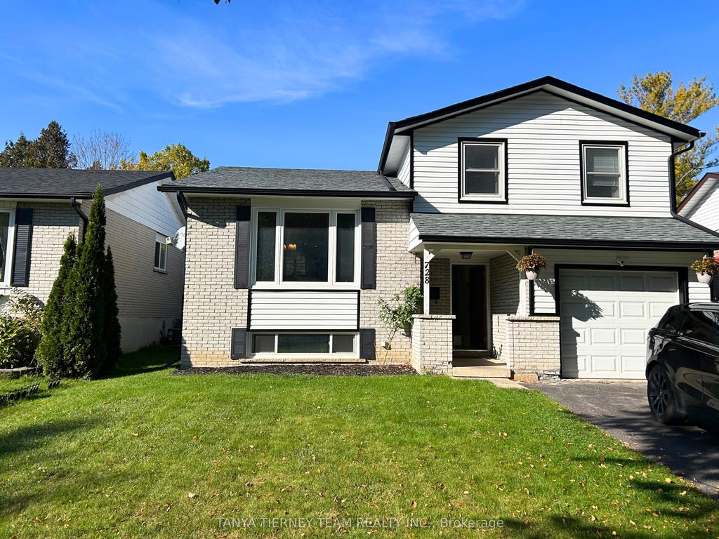 728 Bermuda Avenue, Oshawa