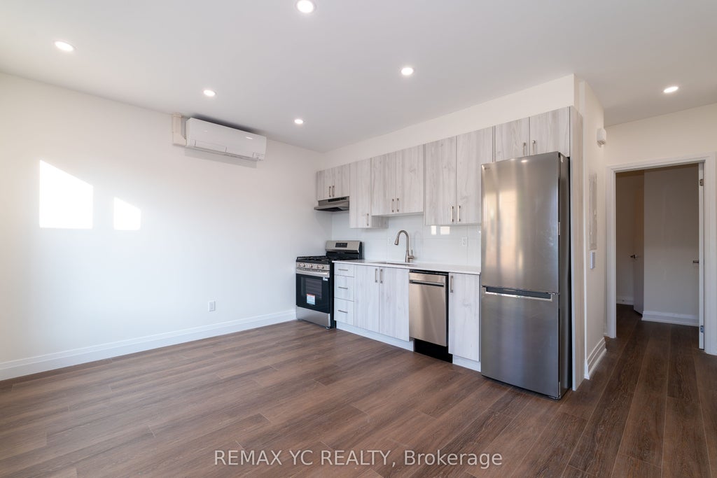 673 Danforth Avenue 2s, Toronto E01