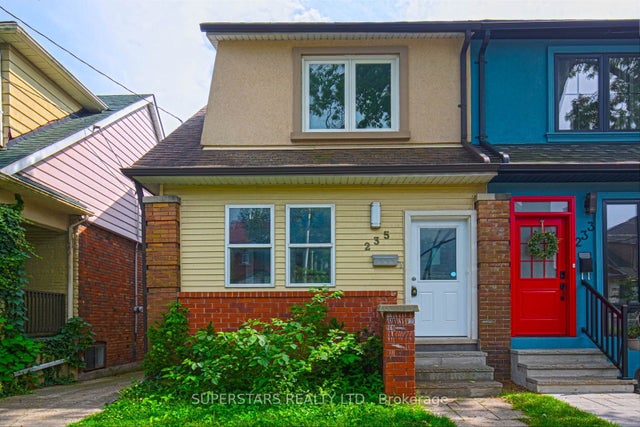 235 Victor Avenue, Toronto E01