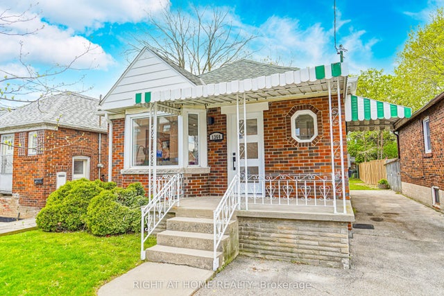 1360 Woodbine Avenue, Toronto E03