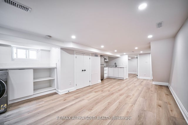 11a Endean Avenue Bsmt, Toronto E01