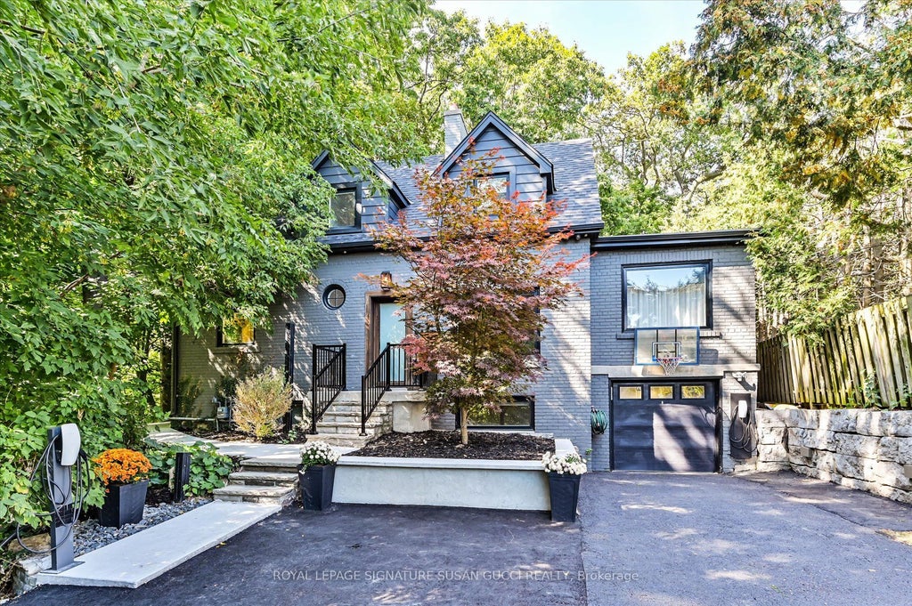 34 Glenwood Crescent, Toronto E03