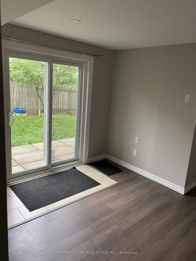 42 Mccrimmon Crescent Basement, Clarington