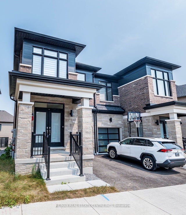 2921 Nakina Street, Pickering