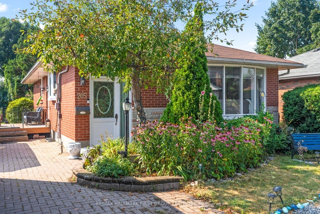 205 Saint Peter Street, Whitby