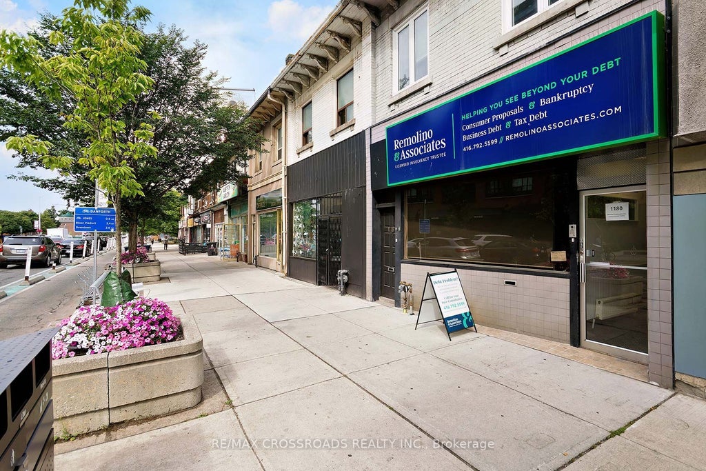 1180 Danforth Avenue, Toronto E03