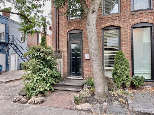 2 Verral Avenue, Toronto E01