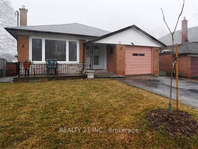 11 Heale Avenue, Toronto E06