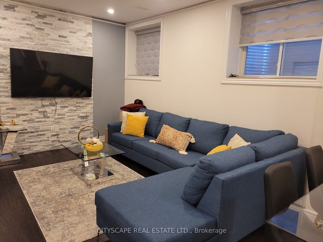 60 Souter Drive Bsmt, Whitby