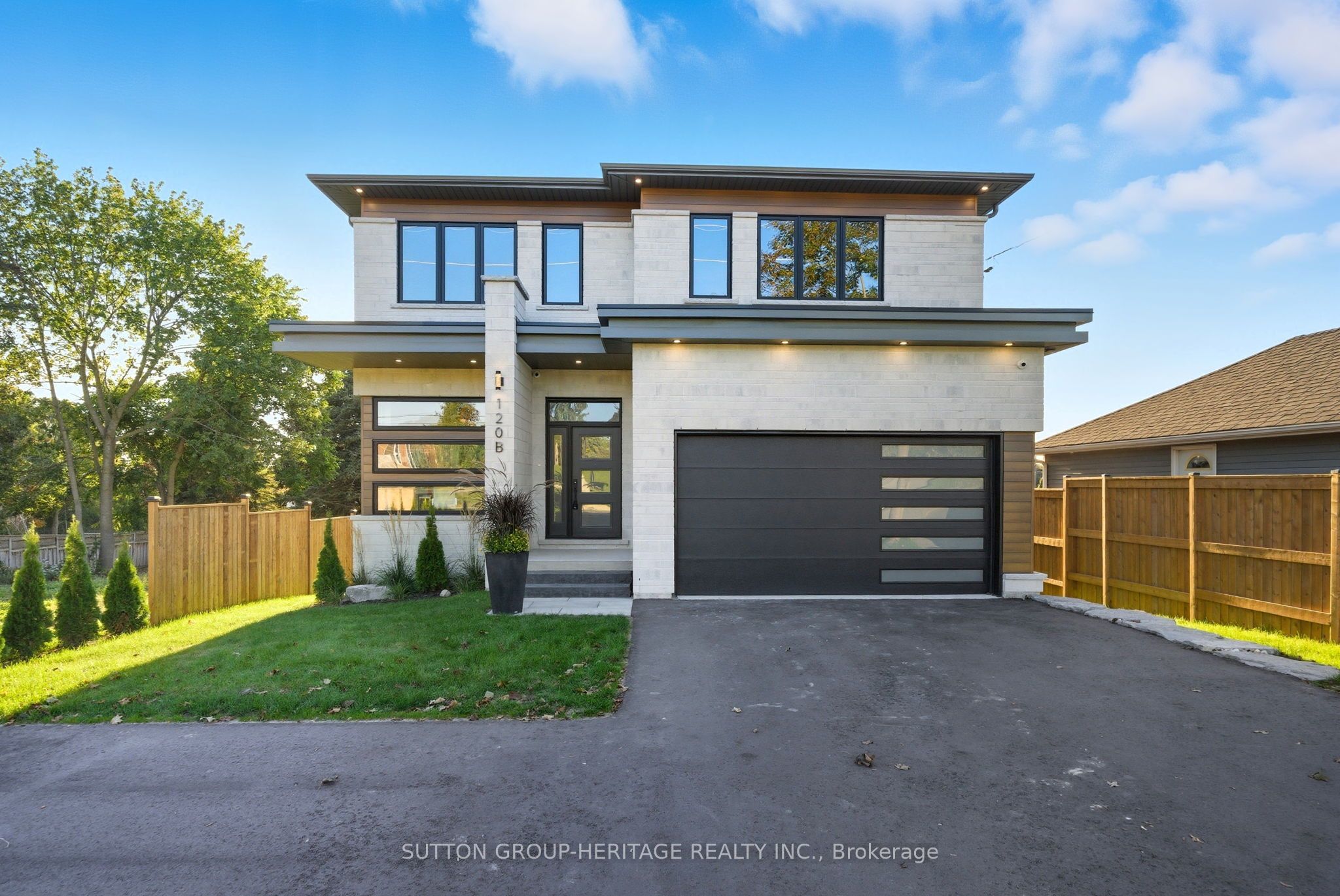 Featured Listing Image
