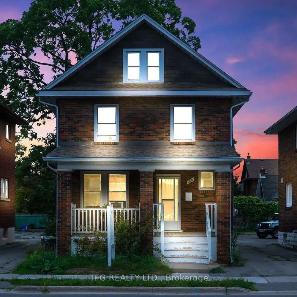 160 Adelaide Avenue E Main, Oshawa