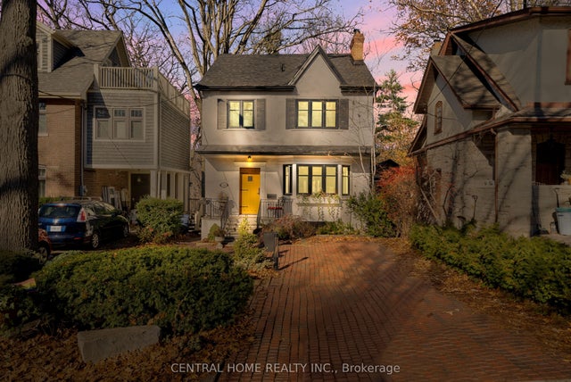 70 Pine Crescent N, Toronto E02