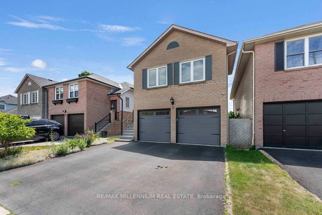 7 Empire Crescent, Clarington