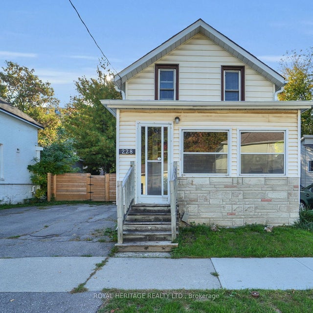 228 Court Street, Oshawa