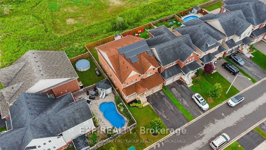 18 Ross Wright Avenue Lower, Clarington