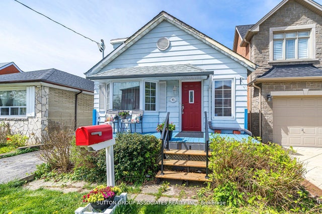 16 North Bonnington Avenue, Toronto E04