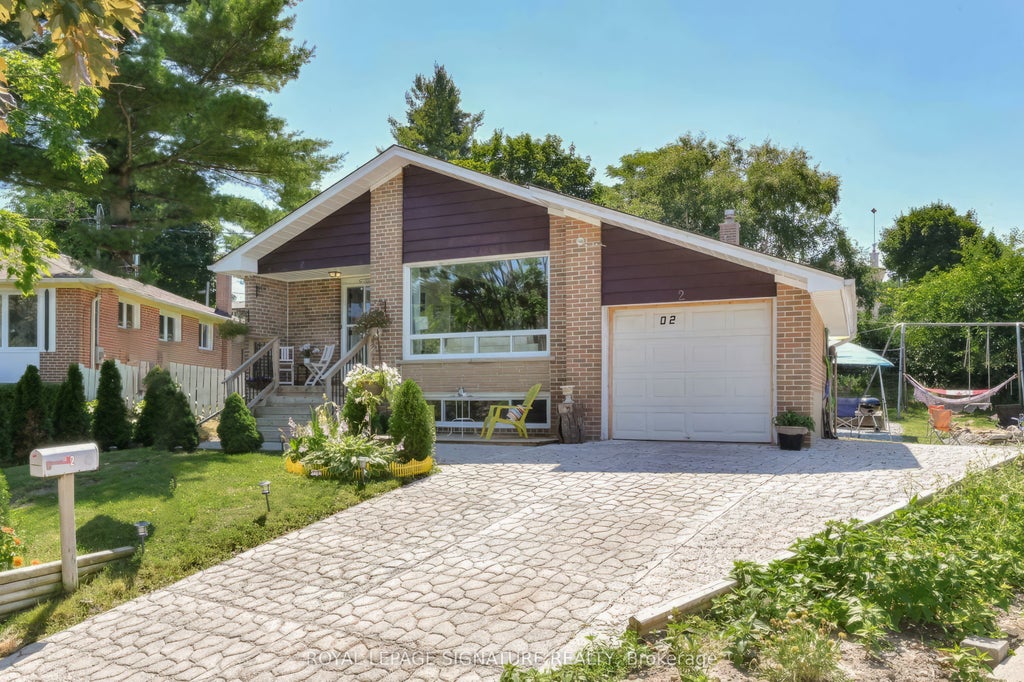 2 Windover Drive Main, Toronto E09