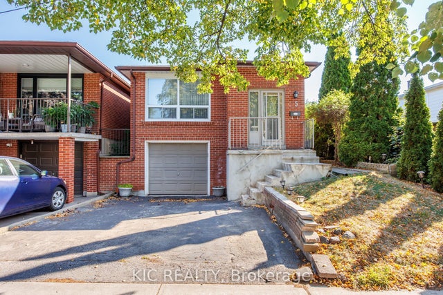 5 Thistlewaite Crescent, Toronto E07