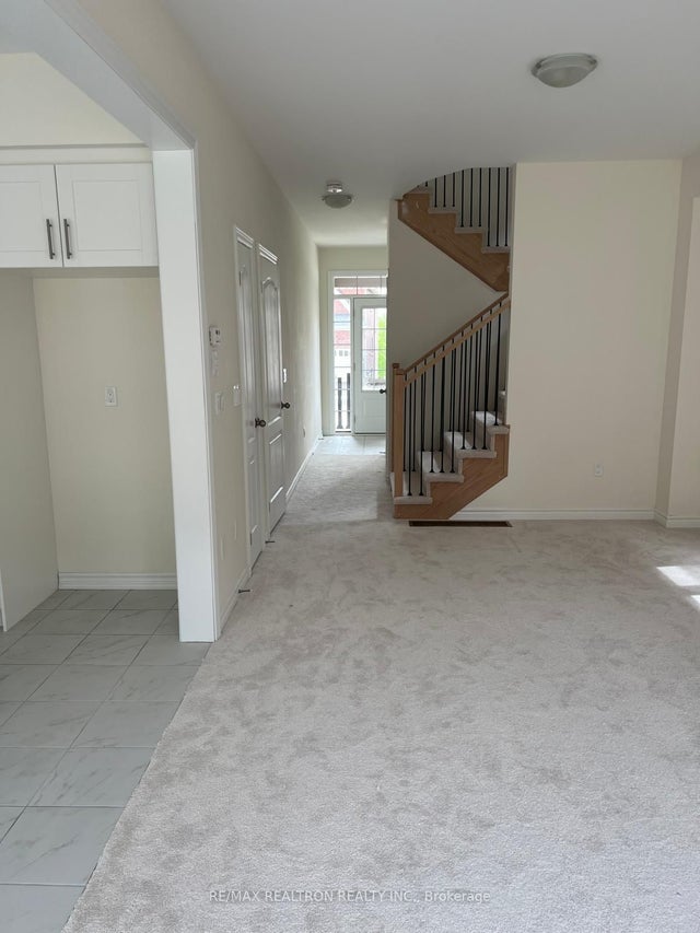 92 Robin Trail, Scugog