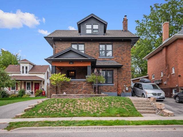 300 William Street E, Oshawa