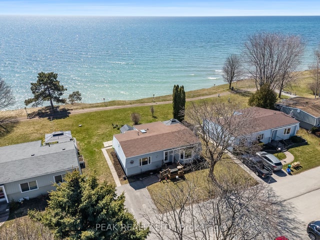 71 Bluffs Road, Clarington