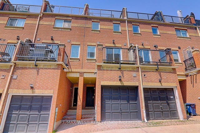 20 Azzarello Lane, Toronto E01