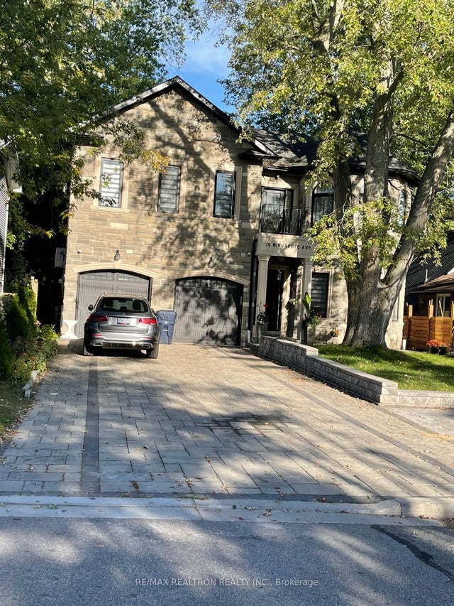 19 Minnacote Avenue A (bsmnt), Toronto E10