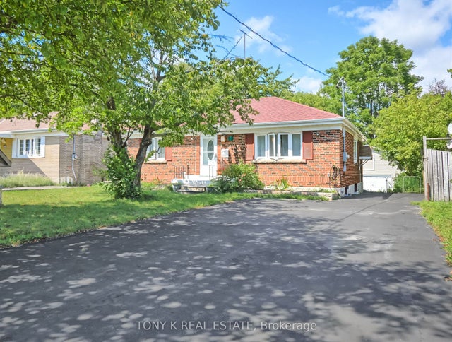 20 Granard Boulevard, Toronto E08
