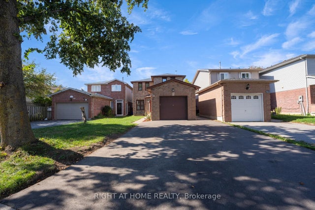 52 Dobson Drive, Ajax