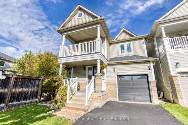 45 Hatch Street E, Whitby