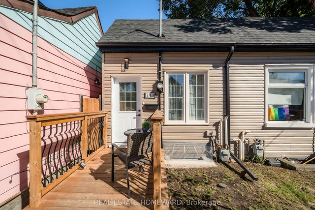 173 Coxwell Avenue, Toronto E02