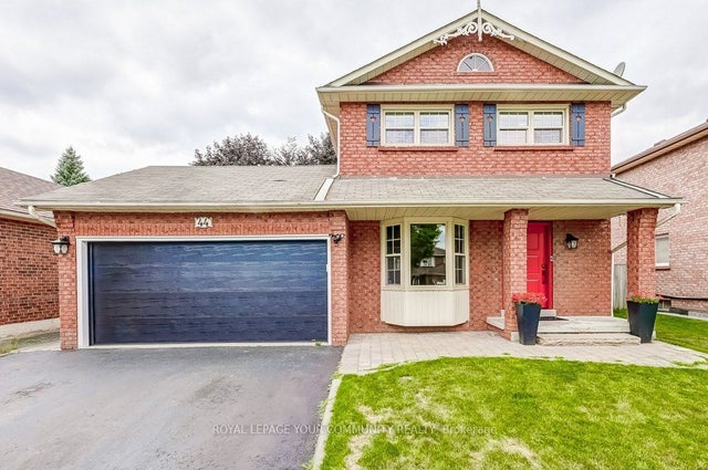 44 Canadian Oaks Drive, Whitby