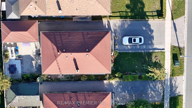 3664 Lawrence Avenue E, Toronto E09