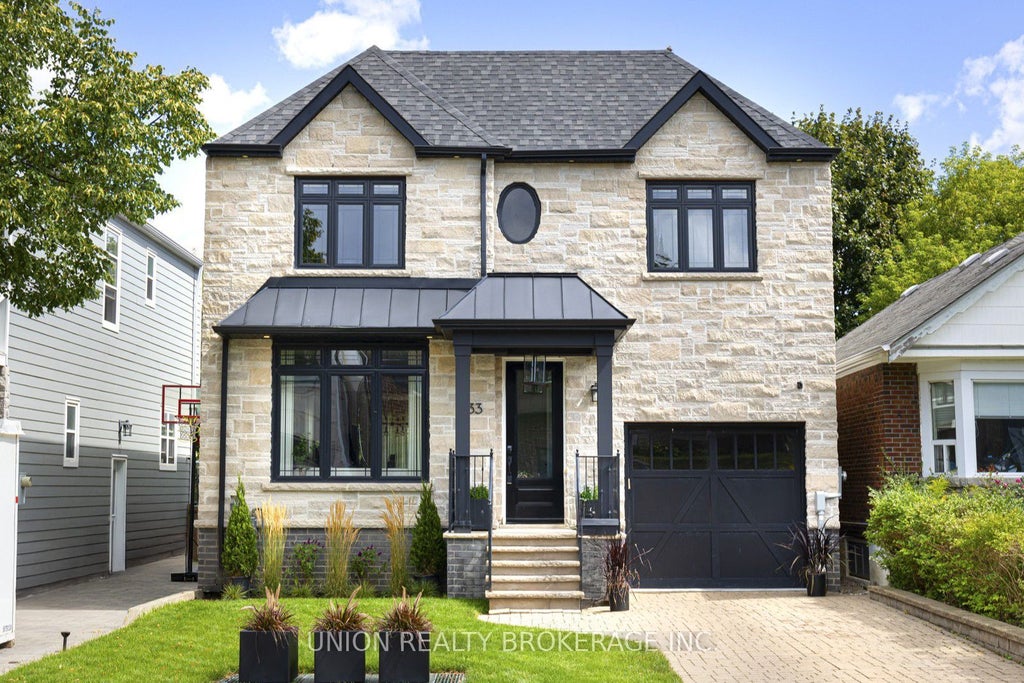 33 Hunt Club Drive, Toronto E06